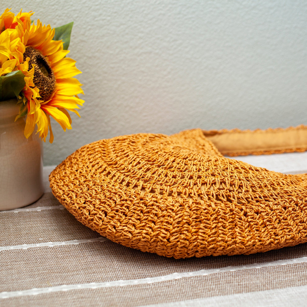 Women’s Round Straw Tote for Beach, Vacation & Summer Outfits