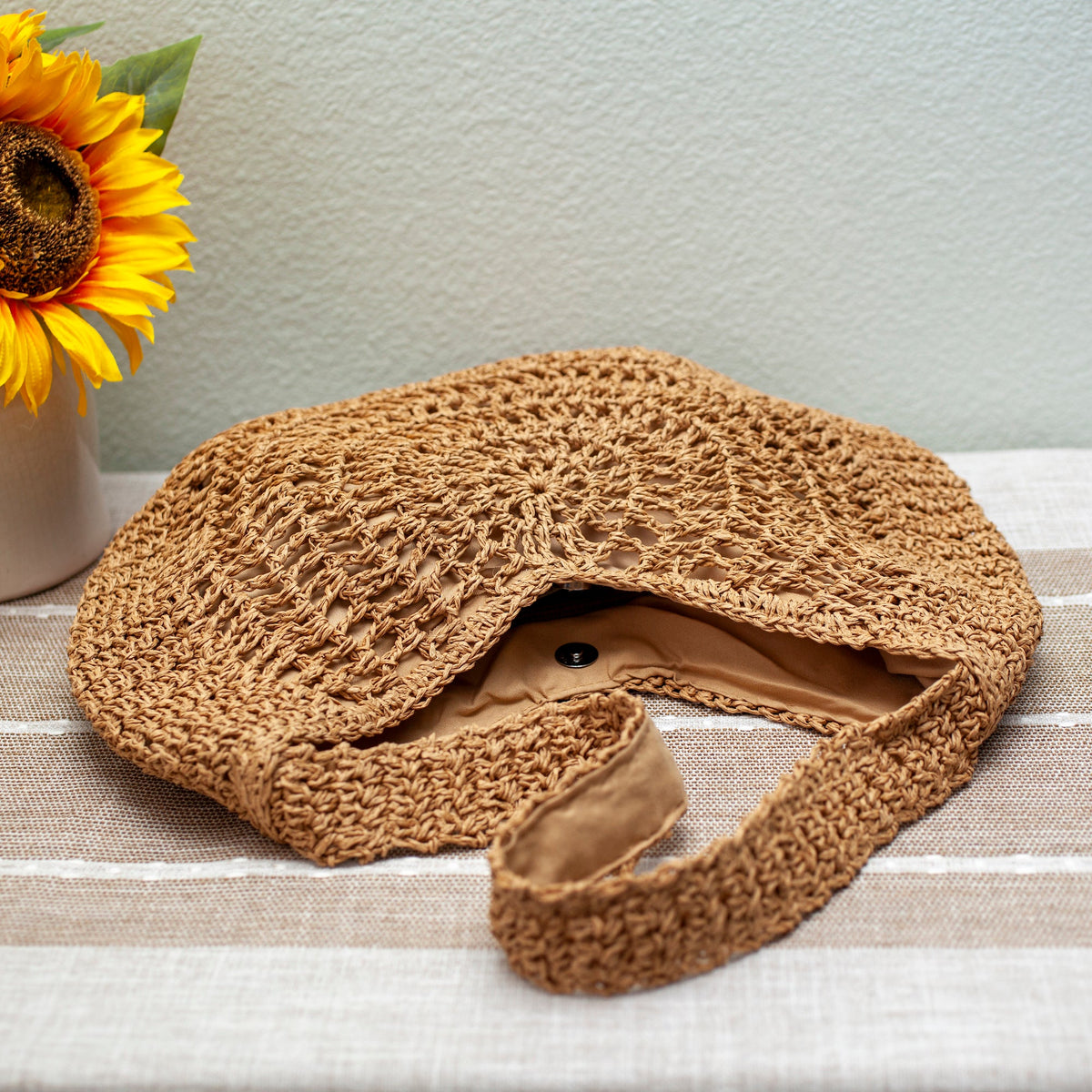 Women’s Round Straw Tote for Beach, Vacation & Summer Outfits