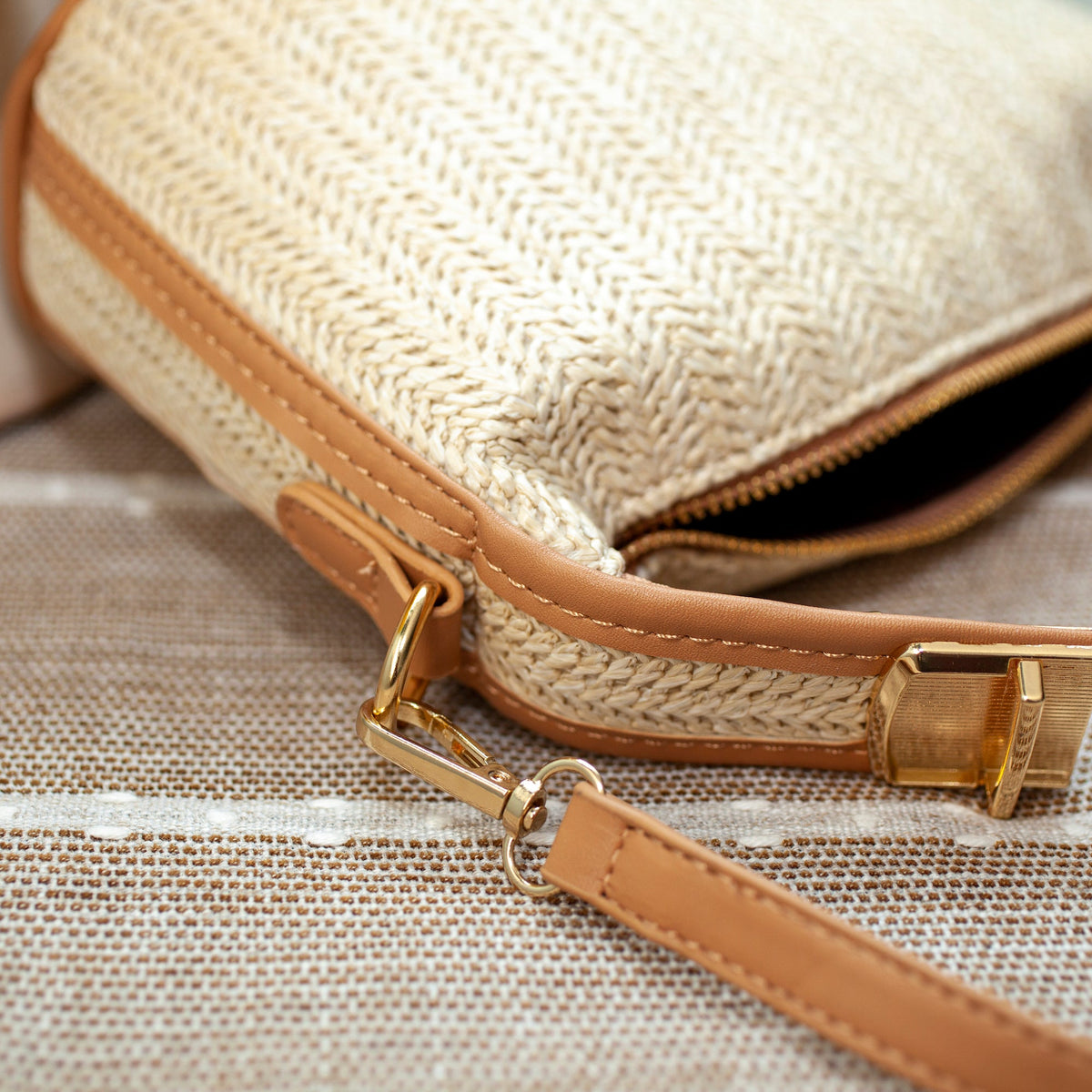 Women’s Straw Woven Purse with Leather Accent Bucket Bag for Beach, Vacation & Summer Outfits