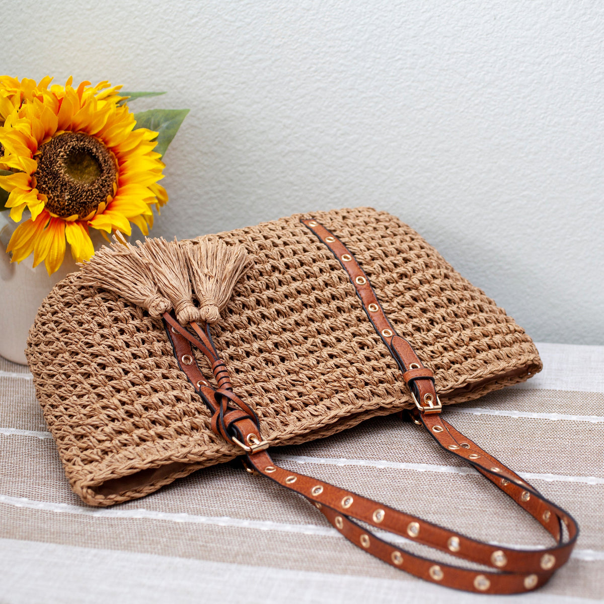 Women’s Straw Woven Tote with Leather Straps for Beach, Vacation & Summer Outfits