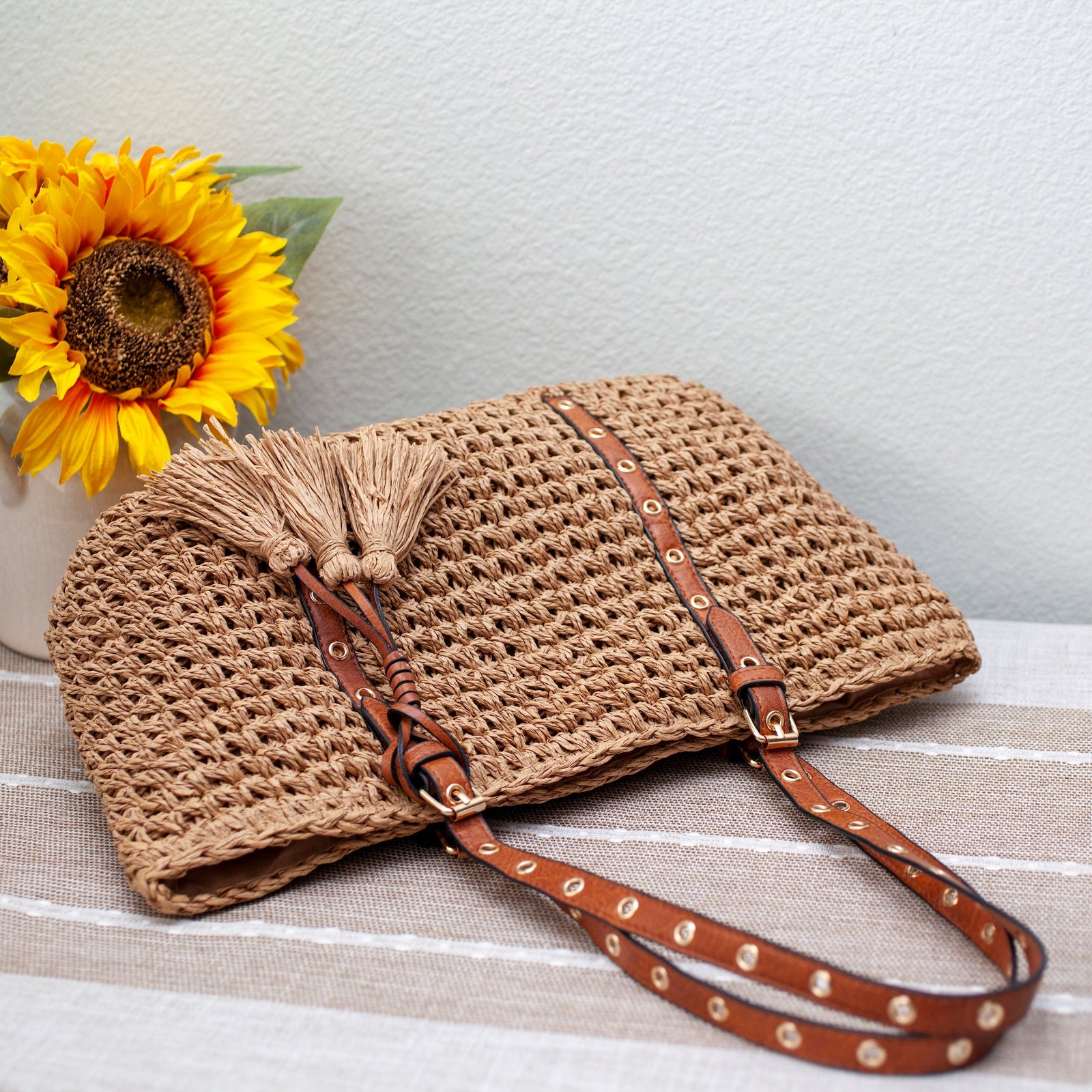 Women’s Straw Woven Tote with Leather Straps for Beach, Vacation & Summer Outfits