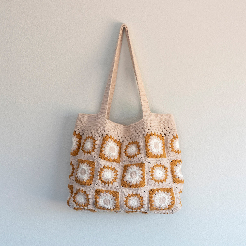 Handgemachte Häkel-Umhängetasche für Damen im Granny-Square-Design – Boho-Stil für Alltag & Geschenke