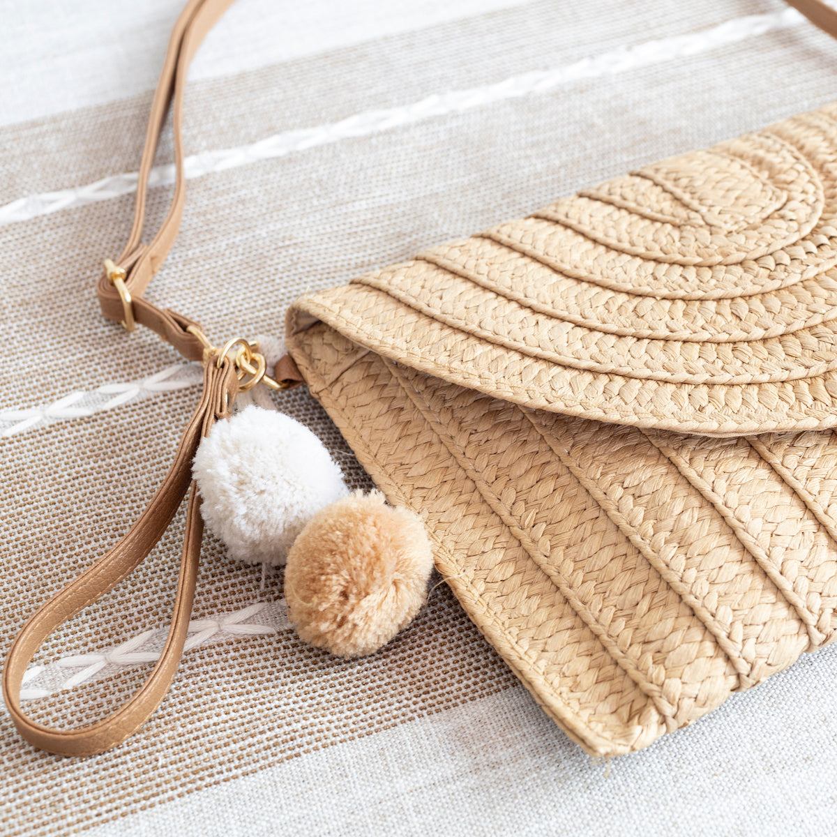 Women’s Straw Woven Shoulder Purse Clutch Handbag for Beach, Vacation & Summer Outfits