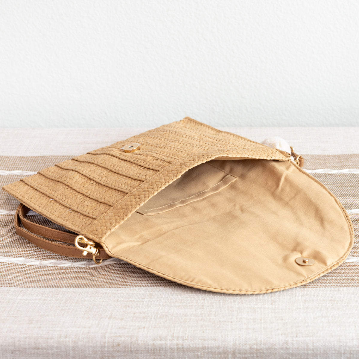 Women’s Straw Woven Shoulder Purse Clutch Handbag for Beach, Vacation & Summer Outfits