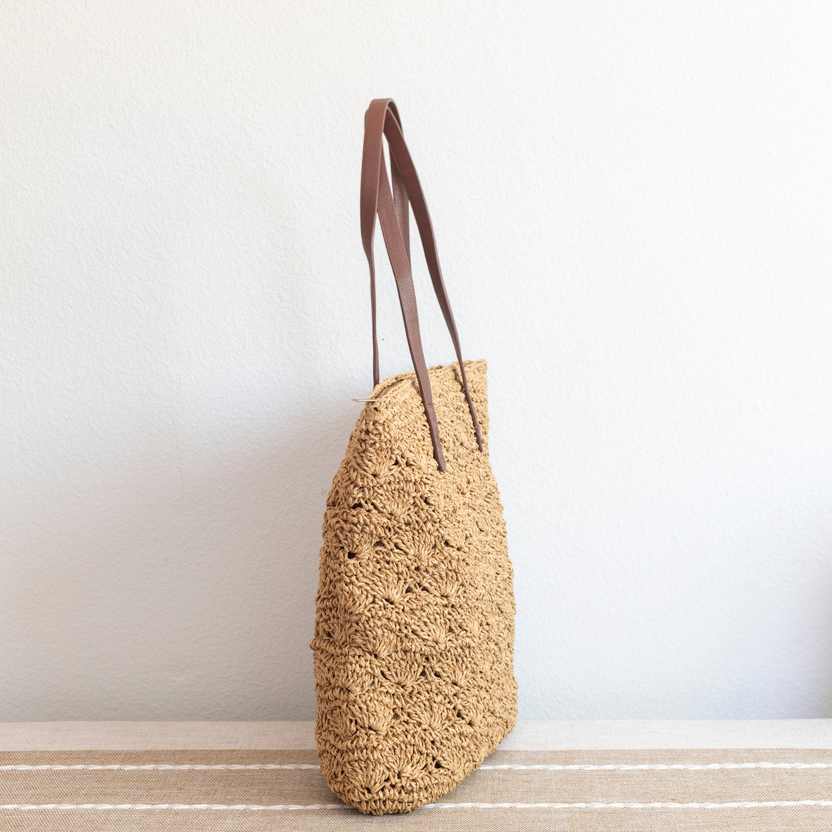 Women’s Straw Woven Summer Bag with Floral Designs Tote Bag for Beach, Vacation & Summer Outfits