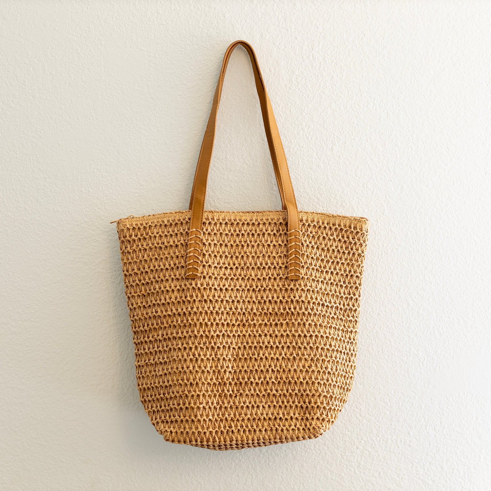 Women’s Straw Woven Tote Minimalist Summer Shoulder Bag for Beach, Vacation & Summer Outfits