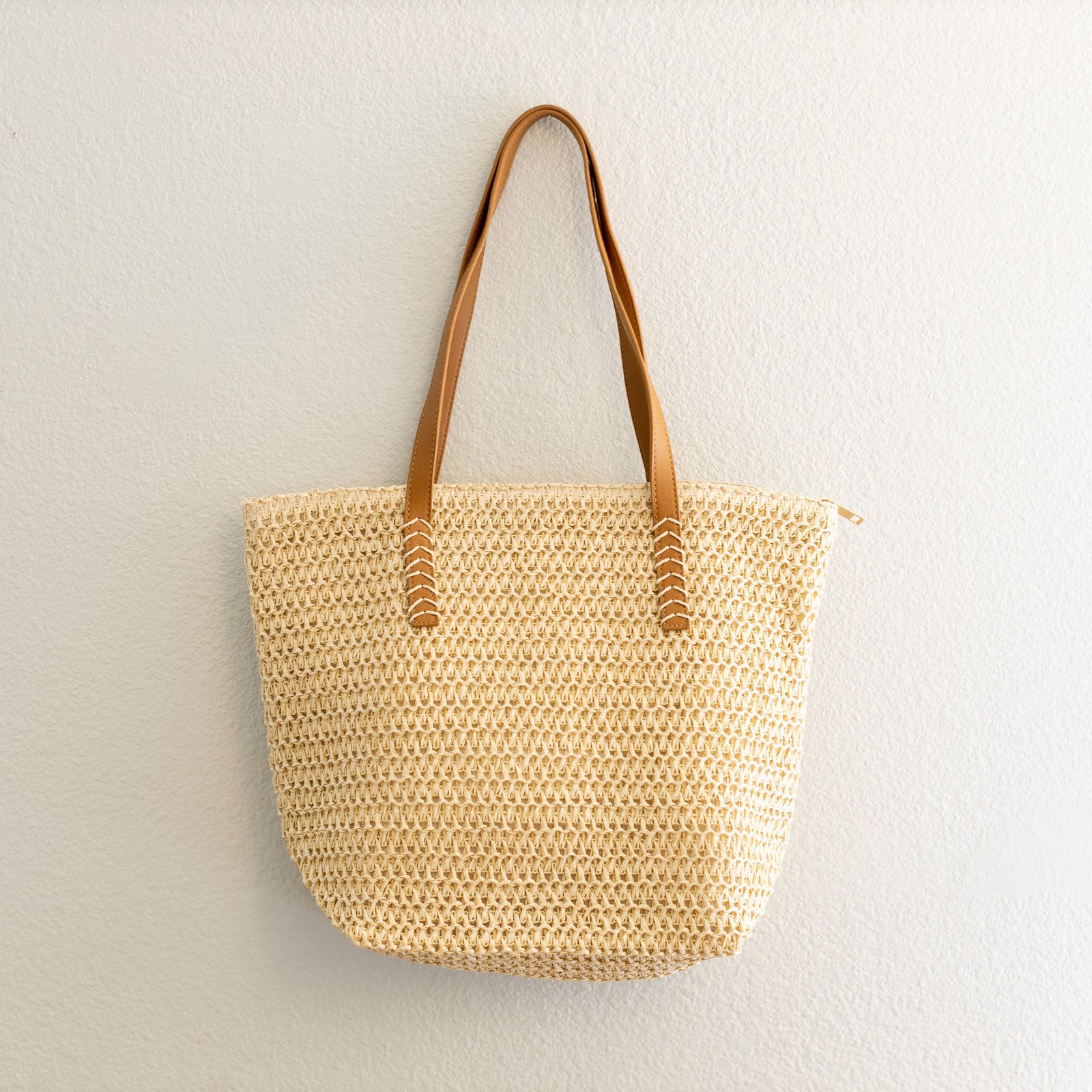 Women’s Straw Woven Tote Minimalist Summer Shoulder Bag for Beach, Vacation & Summer Outfits