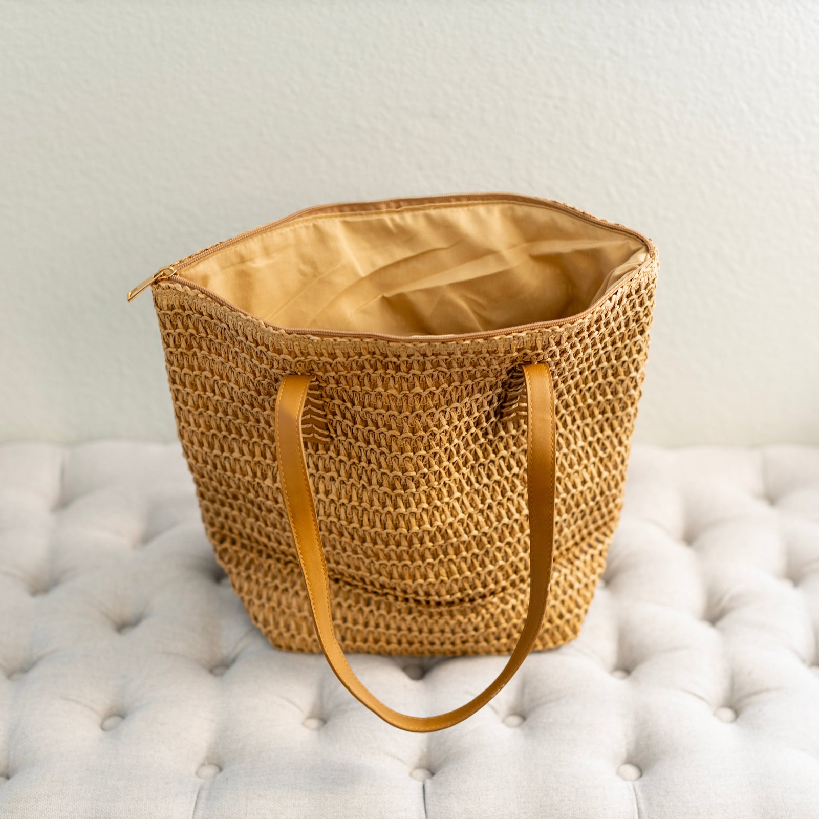 Women’s Straw Woven Tote Minimalist Summer Shoulder Bag for Beach, Vacation & Summer Outfits