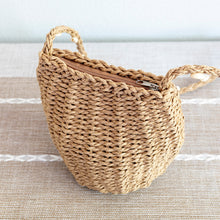 Women’s Straw Shoulder Bag with Sea Shells Strap for Beach, Vacation & Summer Outfits
