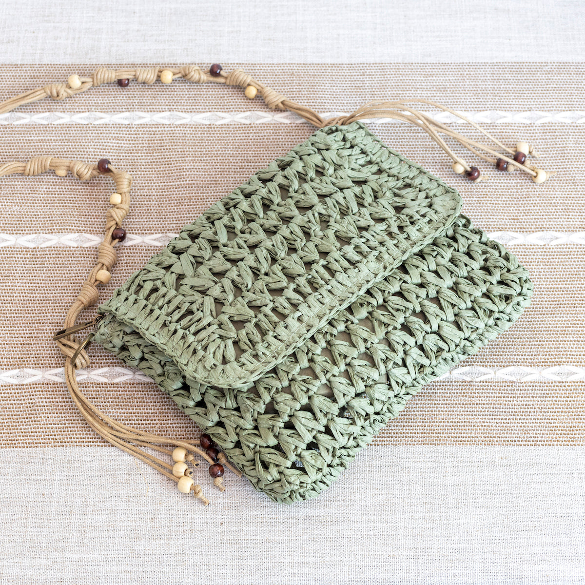 Women’s Boho Straw Square Messenger Purse with Tassel for Beach, Vacation & Summer Outfits