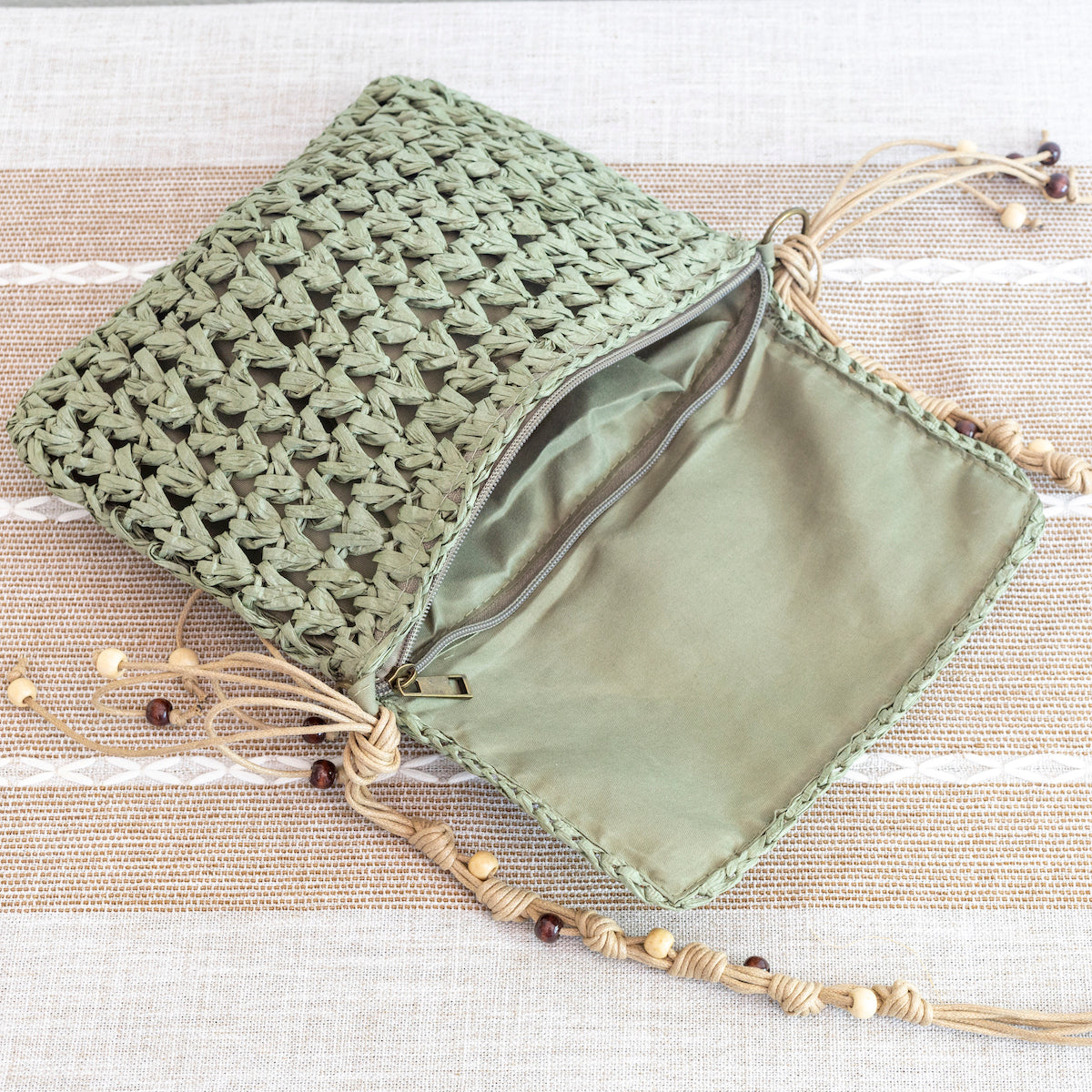 Women’s Boho Straw Square Messenger Purse with Tassel for Beach, Vacation & Summer Outfits