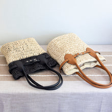 Damen-Umhängetasche aus Stroh mit Henkel und Lederakzenten, Beuteltasche für Strand, Urlaub und Sommer-Outfits