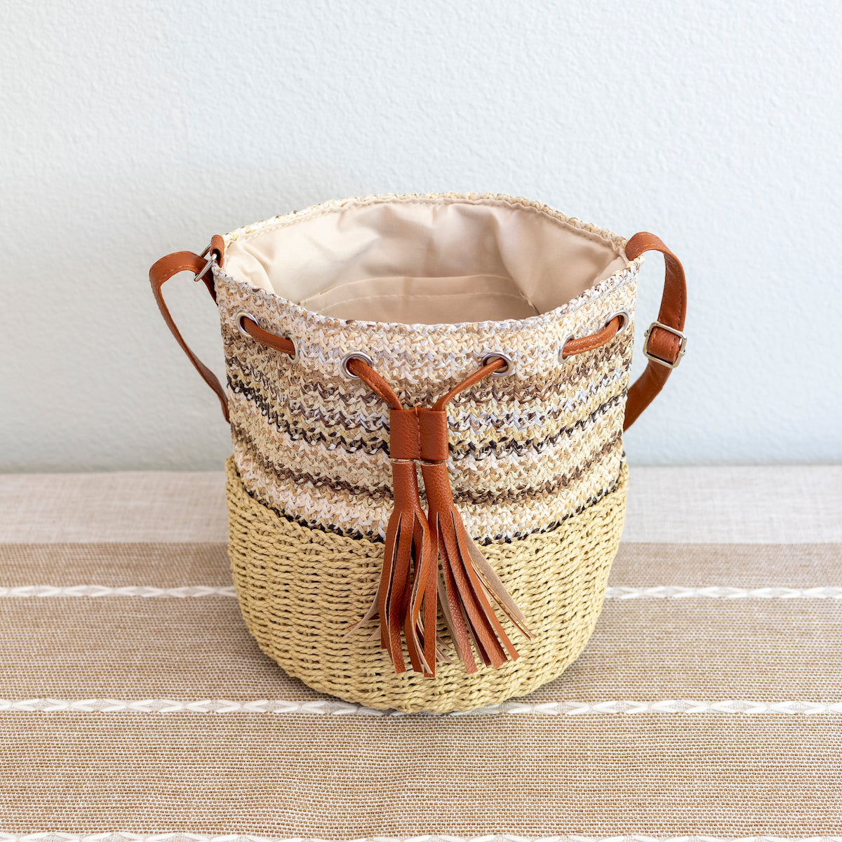 Women’s Retro Straw Bucket Shoulder Bag for Beach, Vacation & Summer Outfits