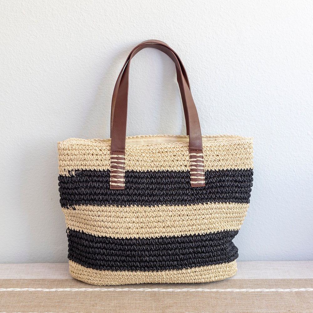 Damen Gestreifte Große Stroh-Sommertasche mit breiten Trägern für Strand, Urlaub & Sommer-Outfits