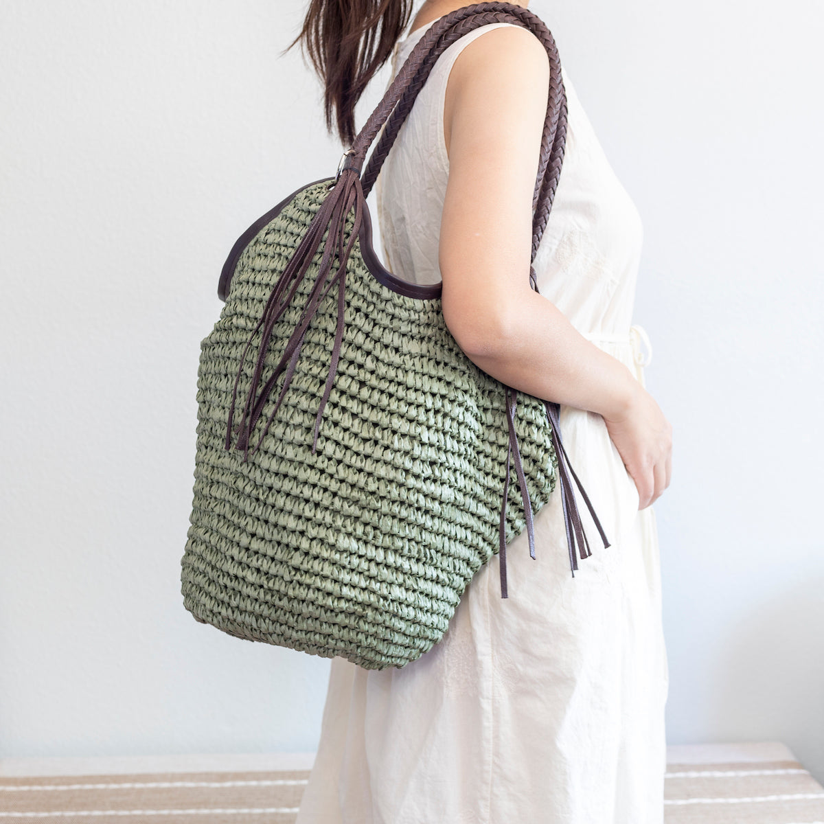 Women’s Large Straw Woven Bucket Tote Bag for Beach, Vacation & Summer Outfits