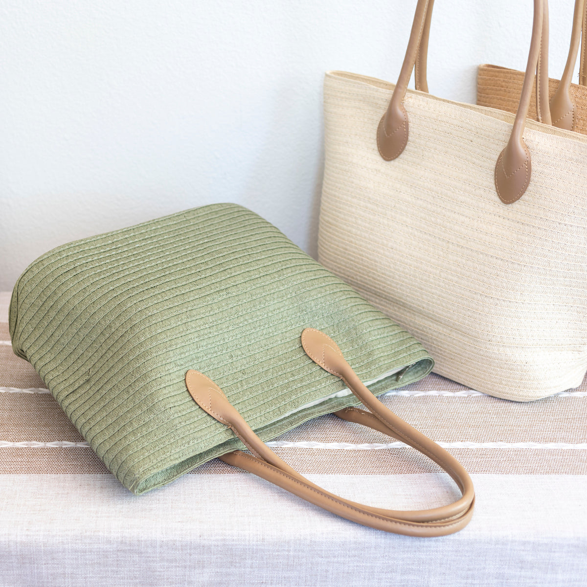Women’s Elegant Straw Woven Summer Tote for Beach, Vacation & Summer Outfits