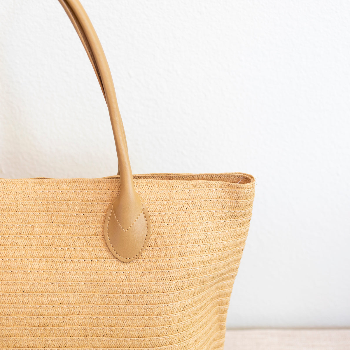 Women’s Elegant Straw Woven Summer Tote for Beach, Vacation & Summer Outfits