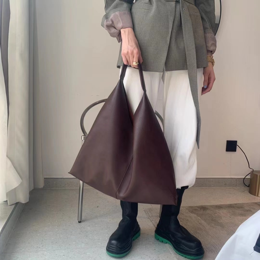 Women’s Large Hobo Leather Shoulder Bag for Everyday City Outfits