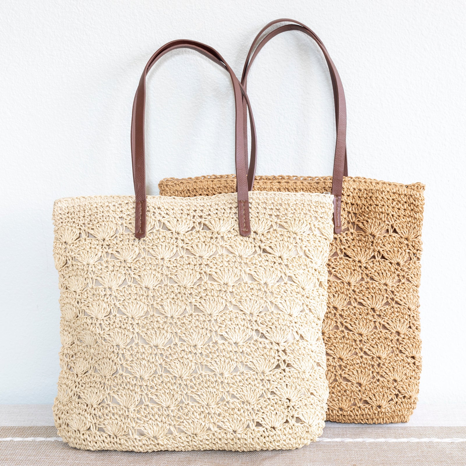Women’s Straw Woven Summer Bag with Floral Designs Tote Bag for Beach, Vacation & Summer Outfits