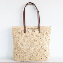Women’s Straw Woven Summer Bag with Floral Designs Tote Bag for Beach, Vacation & Summer Outfits