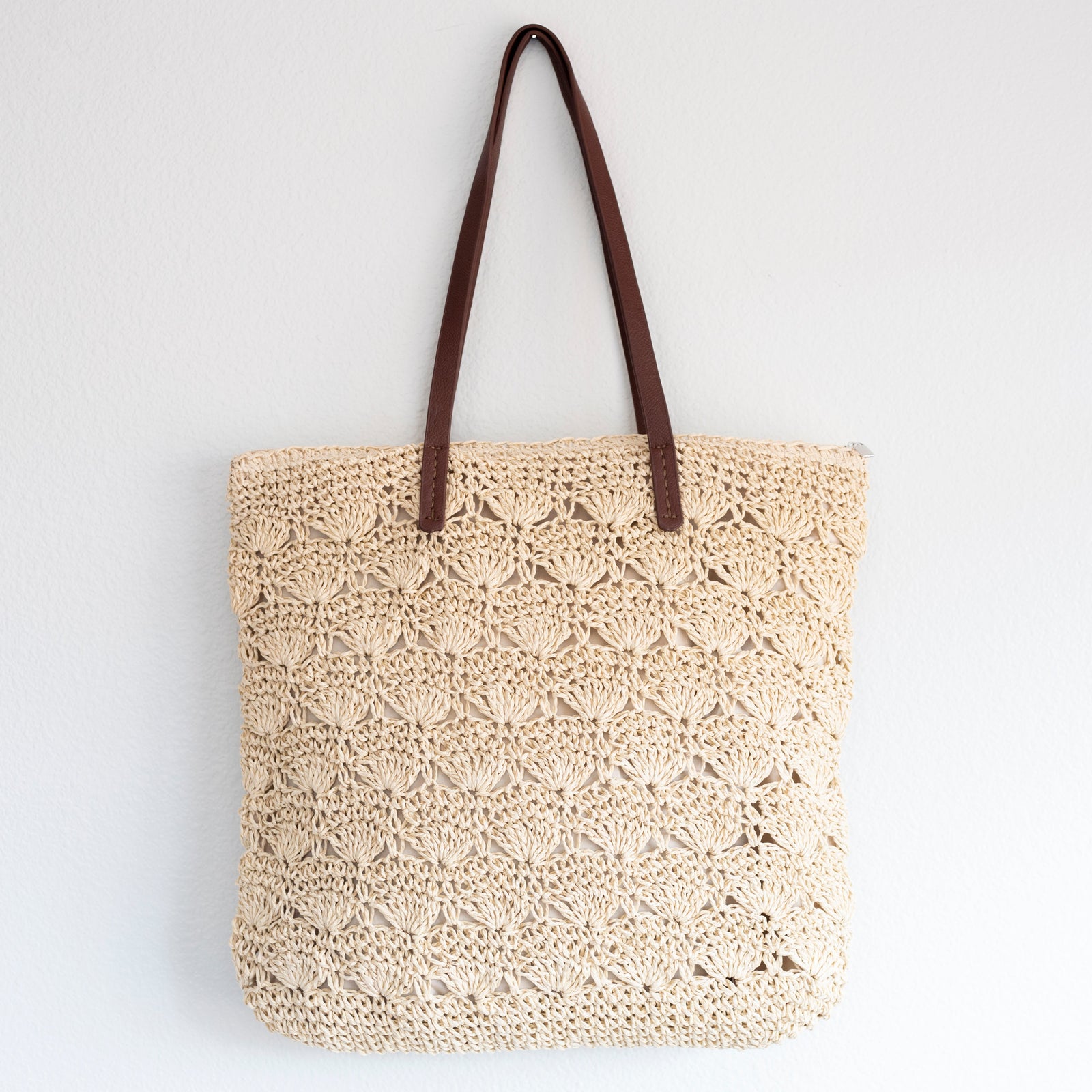 Women’s Straw Woven Summer Bag with Floral Designs Tote Bag for Beach, Vacation & Summer Outfits