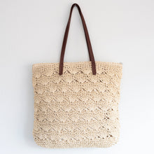 Women’s Straw Woven Summer Bag with Floral Designs Tote Bag for Beach, Vacation & Summer Outfits
