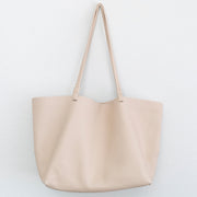 Women’s Large Carryall Tote In Soft Pebbled Leather for Everyday City Outfits