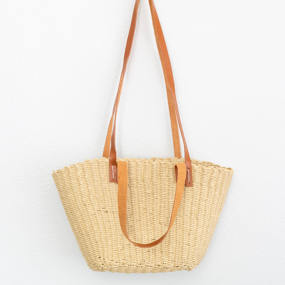 Women’s Straw Shell Basket Summer Tote for Beach, Vacation & Summer Outfits