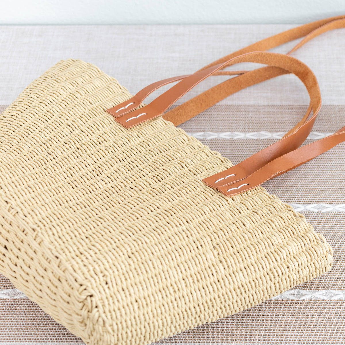 Women’s Straw Shell Basket Summer Tote for Beach, Vacation & Summer Outfits