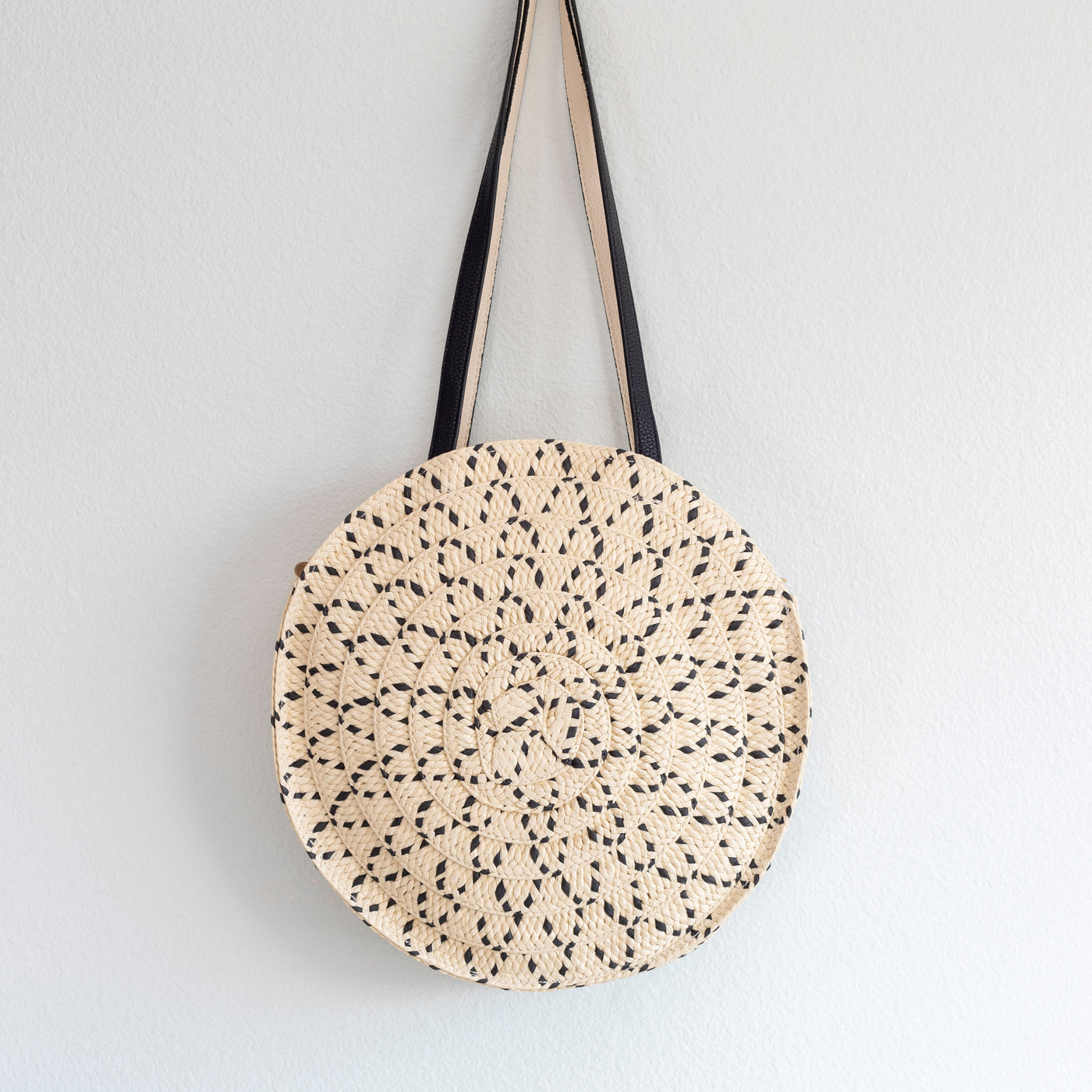 Women’s Round Straw Tote for Beach, Vacation & Summer Outfits