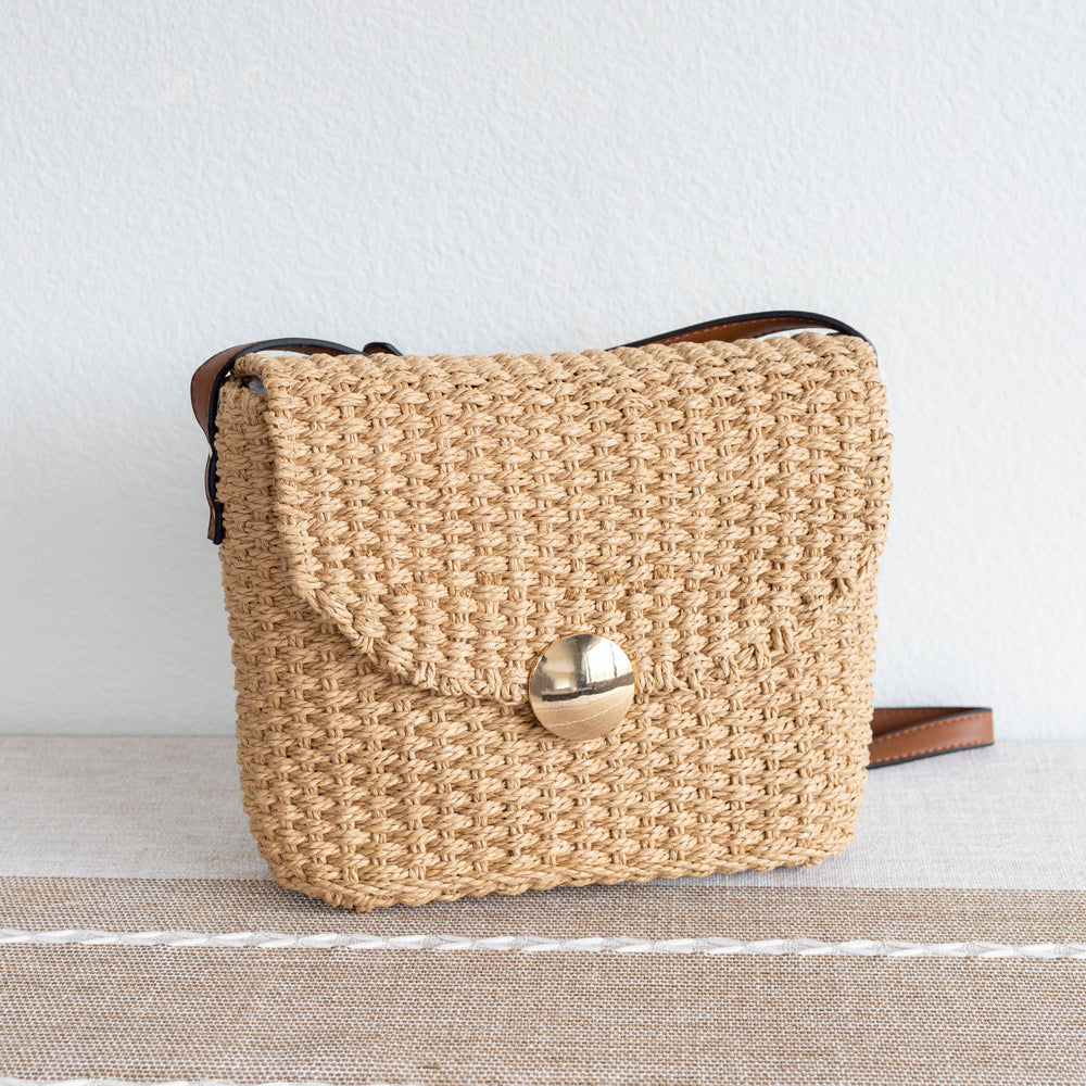Damen Stroh geflochtene Umhängetasche mit Klappe Crossbody-Tasche für Strand, Urlaub & Sommer-Outfits