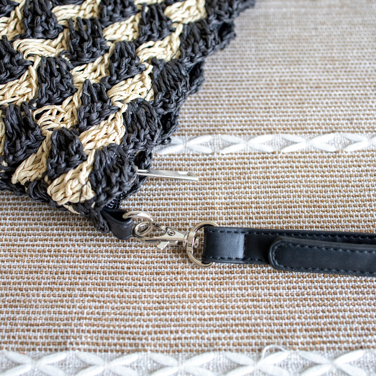 Women’s Straw Woven Striped Crossbody Bag Tote Bag for Beach, Vacation & Summer Outfits