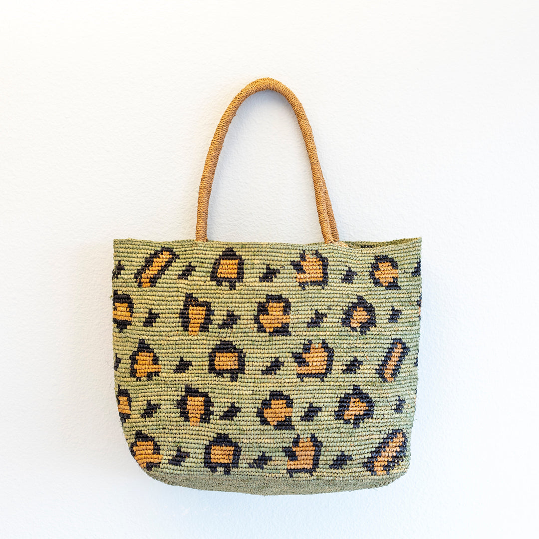 Grüne Leoparden-Raffia-Sommertragetasche für Damen für Strand, Urlaub und Sommer-Outfits