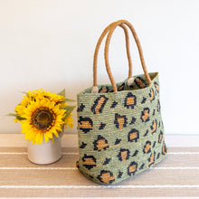 Grüne Leoparden-Raffia-Sommertragetasche für Damen für Strand, Urlaub und Sommer-Outfits