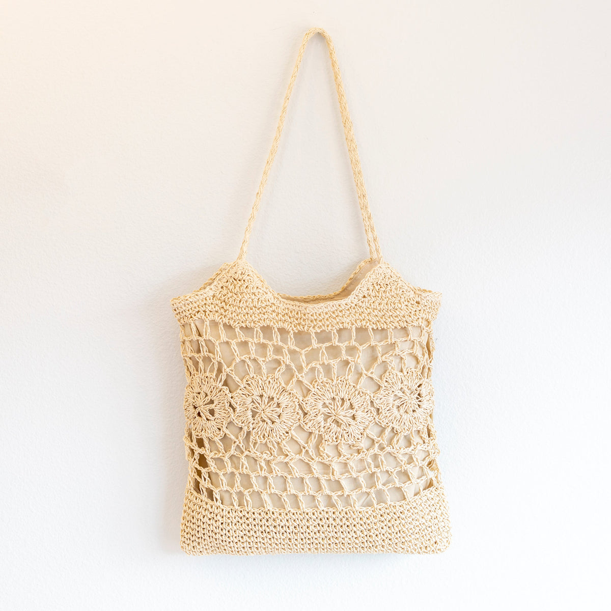 Women’s Straw Woven Summer Bag with Floral Designs Tote Bag for Beach, Vacation & Summer Outfits