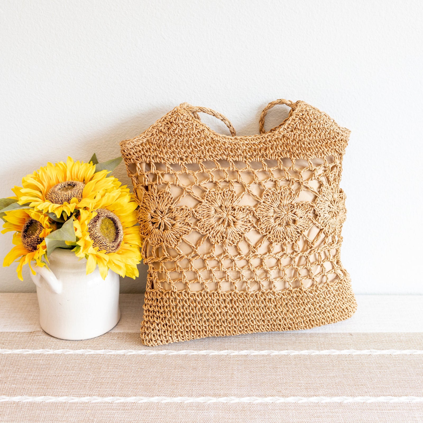 Women’s Straw Woven Summer Bag with Floral Designs Tote Bag for Beach, Vacation & Summer Outfits