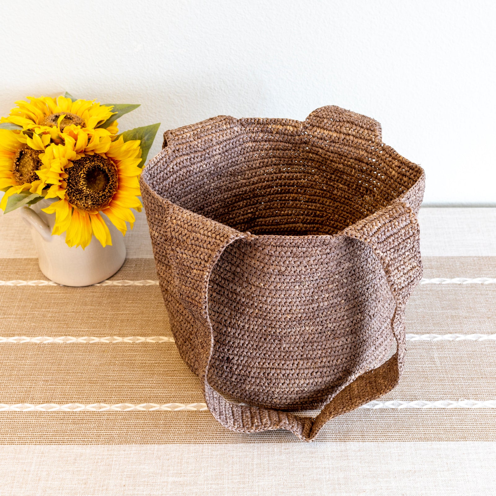Women’s Brown Raffia Summer Beach Straw Shoulder Tote Bag for Beach, Vacation & Summer Outfits