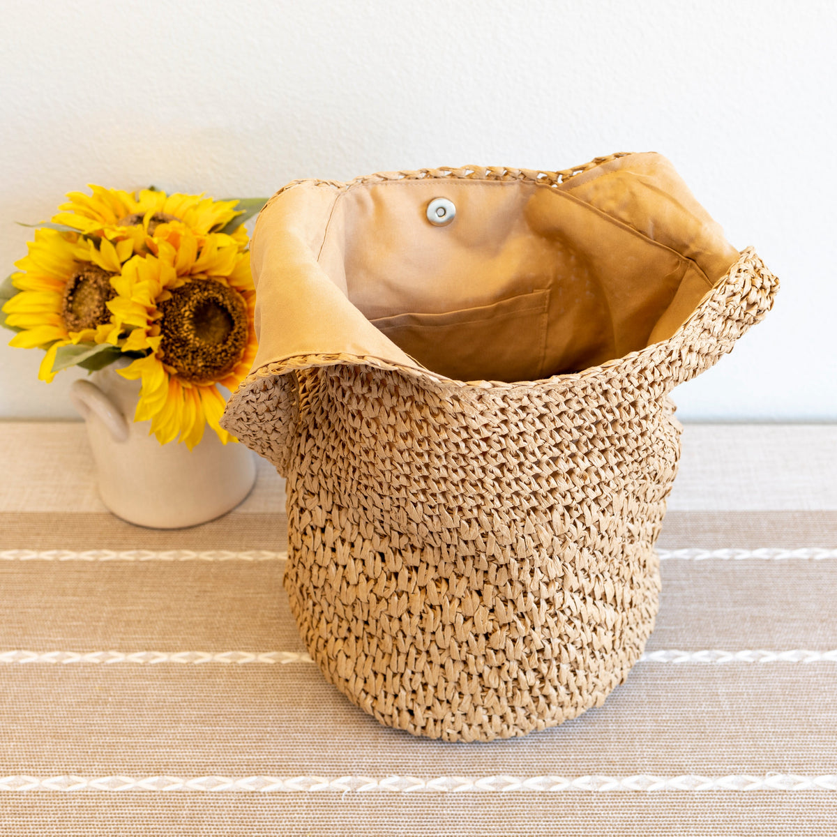 Women’s Large Straw Woven Shoulder Bag with Tassel Tote Bag for Beach, Vacation & Summer Outfits