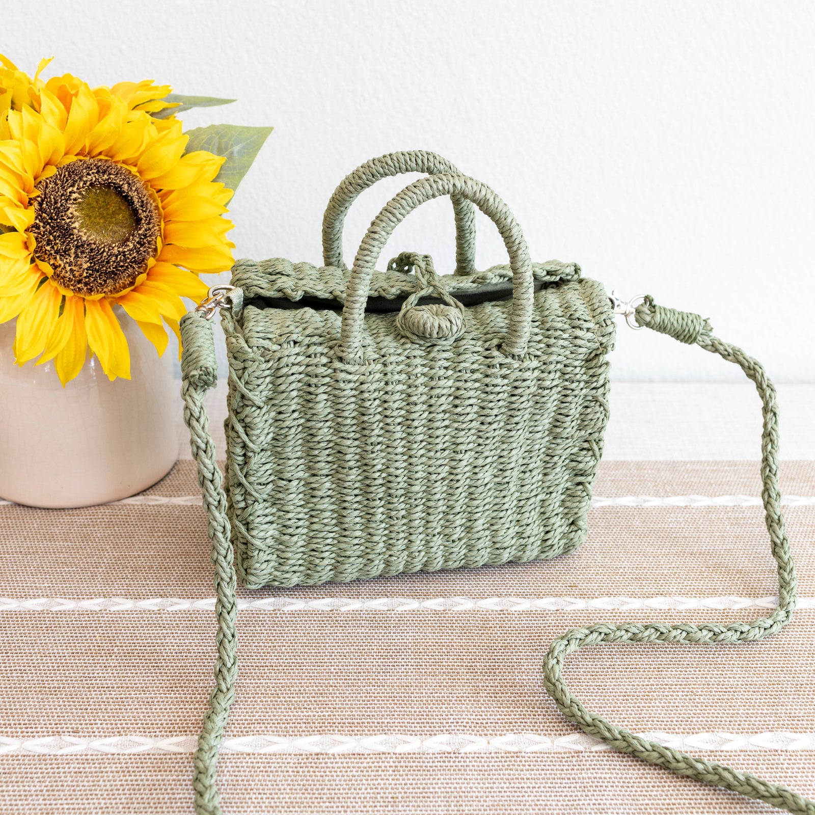 Women’s Beach Straw Woven Box Crossbody Bag Tote Bag for Beach, Vacation & Summer Outfits