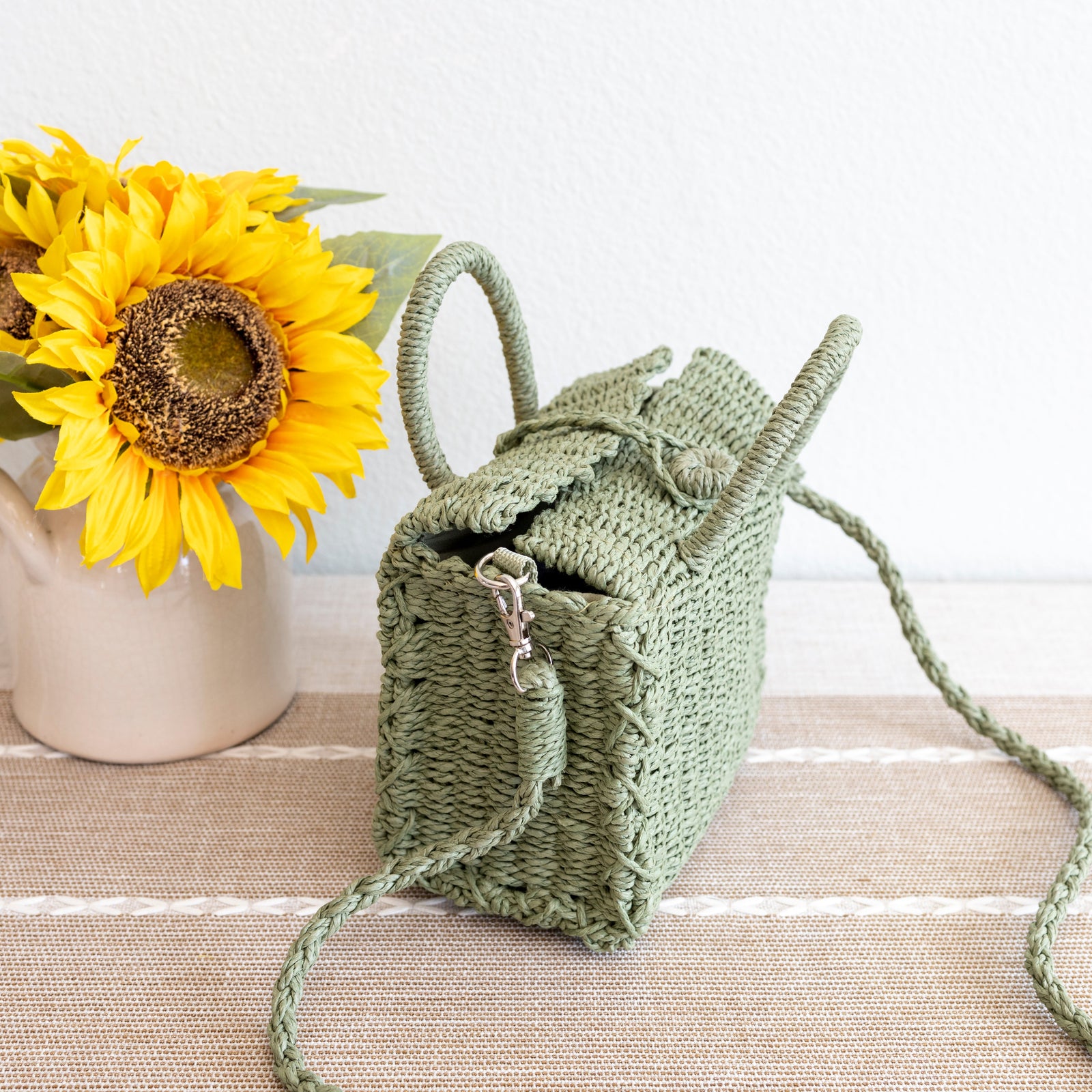 Women’s Beach Straw Woven Box Crossbody Bag Tote Bag for Beach, Vacation & Summer Outfits