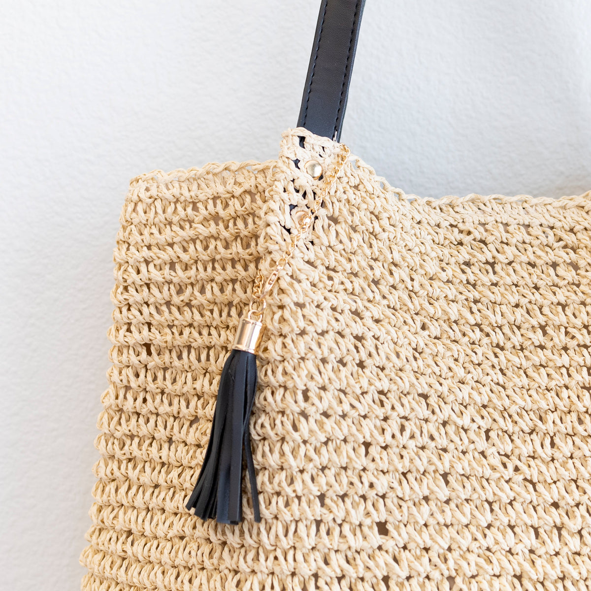 Women’s Straw Woven Tote with Leather Straps and Tassel for Beach, Vacation & Summer Outfits