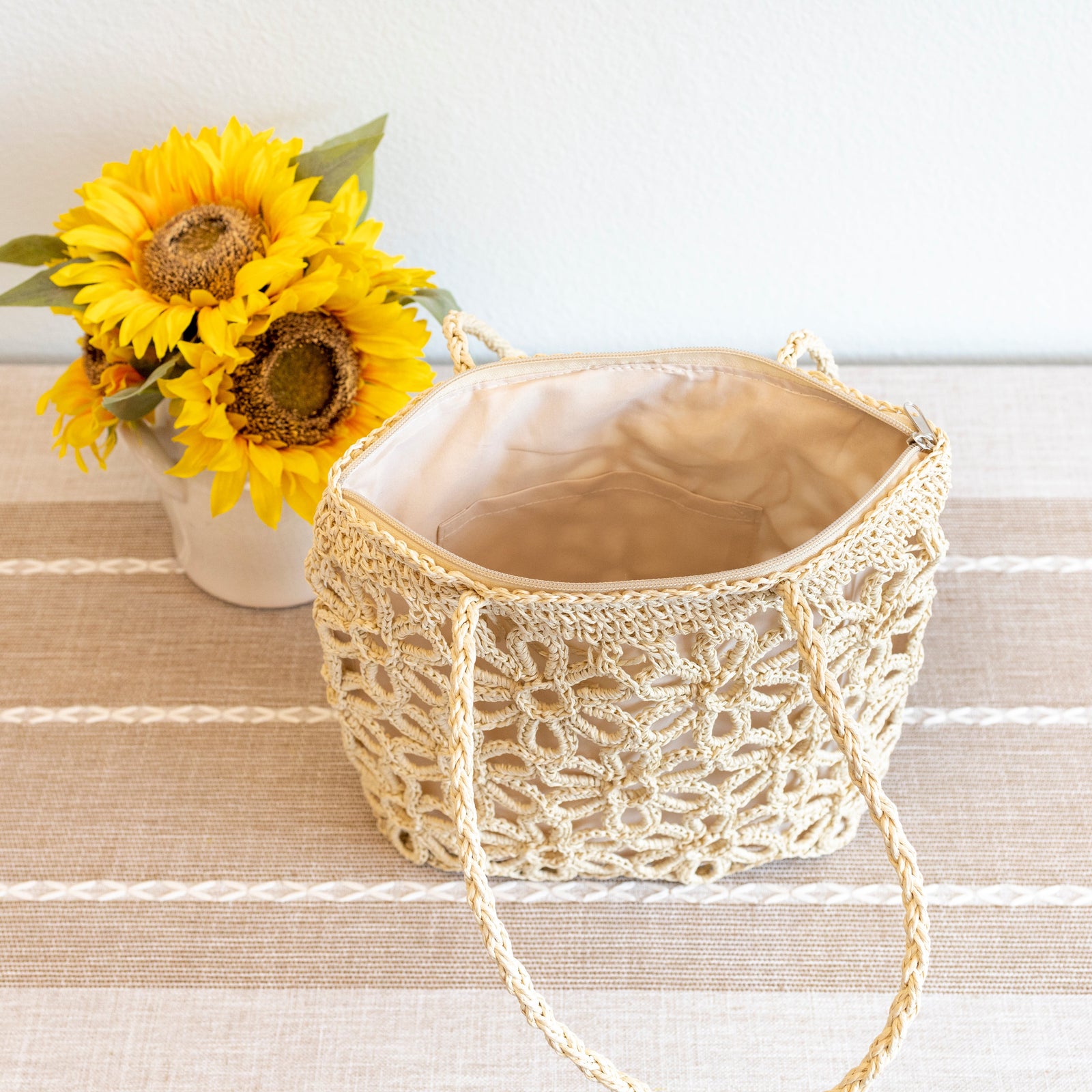 Women’s Long Handle Floral Design Straw Beach Tote for Beach, Vacation & Summer Outfits