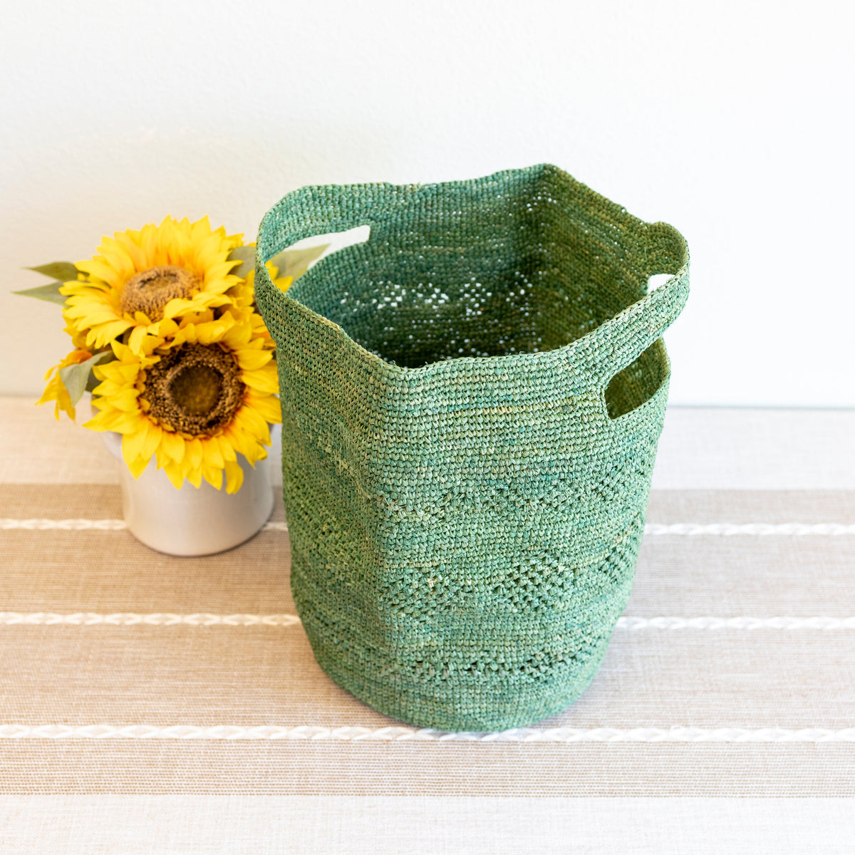 Women’s Hand Woven Raffia Beach Bag in Green Handbag for Beach, Vacation & Summer Outfits