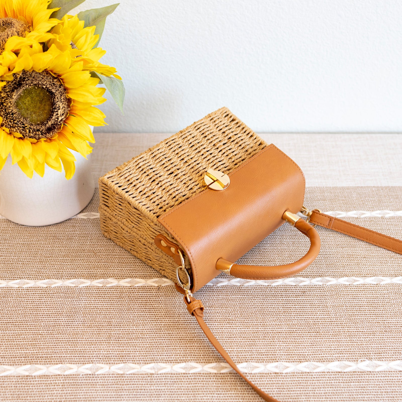 Women’s Straw Woven Box Bag with Leather Flap and Trims Handbag for Beach, Vacation & Summer Outfits