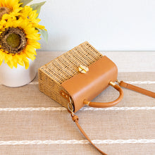 Geflochtene Strohtasche für Damen mit Lederüberschlag und Lederbesatz Handtasche für Strand, Urlaub & Sommer-Outfits