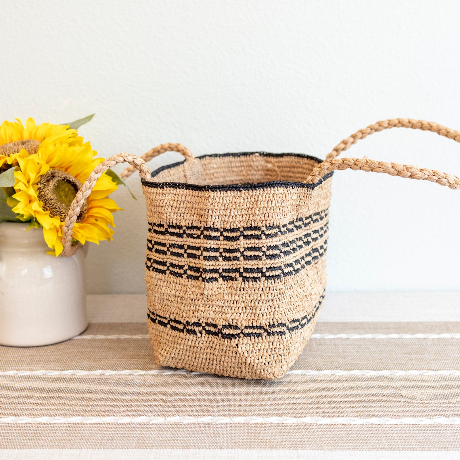 Women’s Everyday Small Raffia Straw Handbag Tote Bag for Beach, Vacation & Summer Outfits