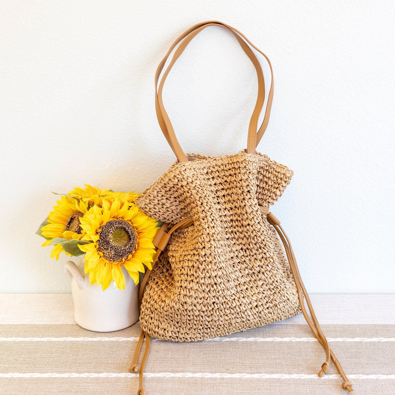 Women’s Retro Straw Woven Tote Bag for Beach, Vacation & Summer Outfits