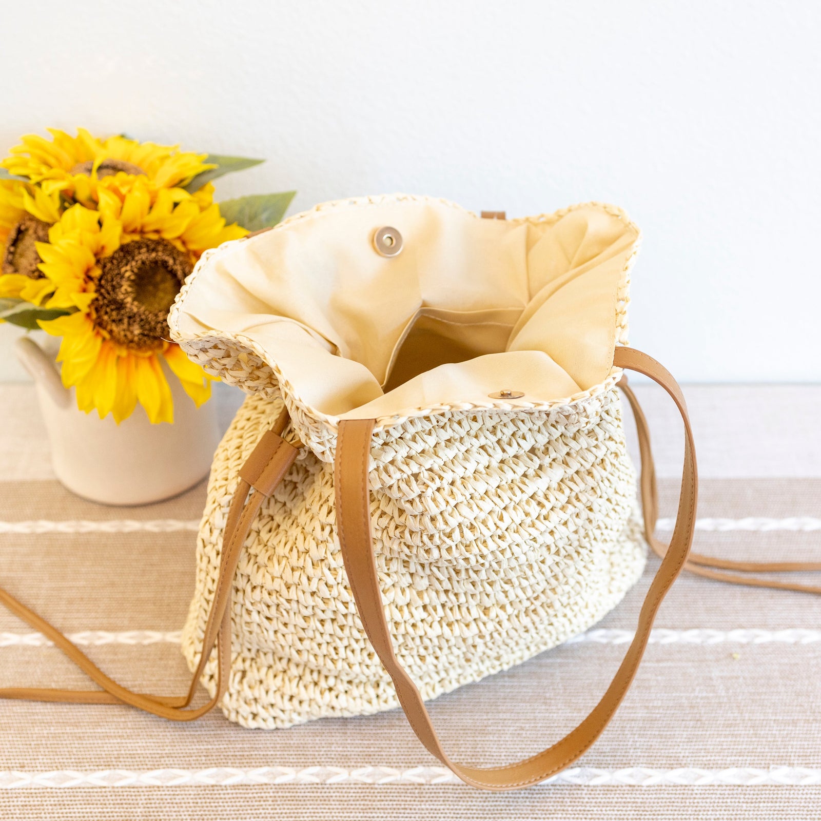Women’s Retro Straw Woven Tote Bag for Beach, Vacation & Summer Outfits
