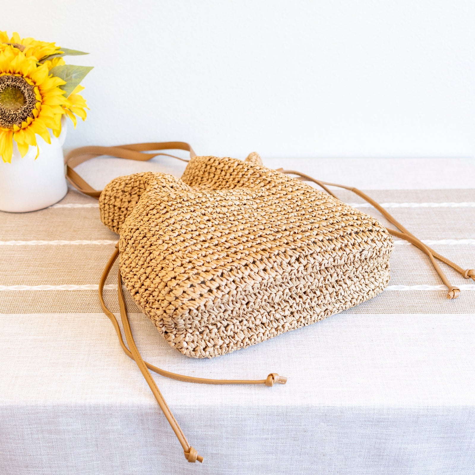 Women’s Retro Straw Woven Tote Bag for Beach, Vacation & Summer Outfits