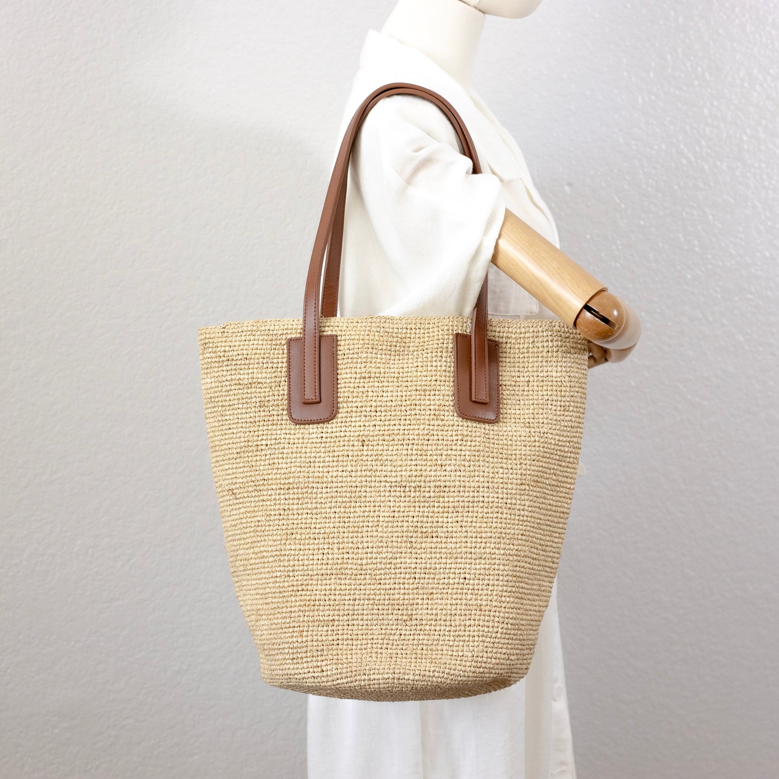 Women’s Large Soft Raffia Woven Summer Straw Tote with Genuine Leather Straps for Beach, Vacation & Summer Outfits